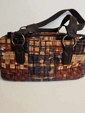 Donna Sharp Quilted Handbag – Multi Color Patchwork
